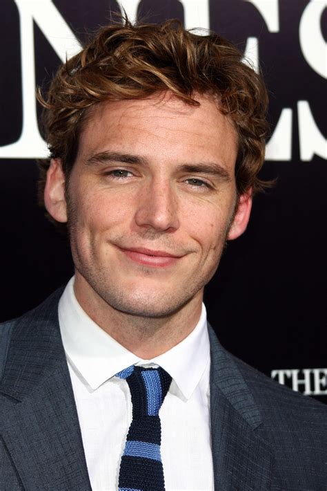 Sam Claflin .